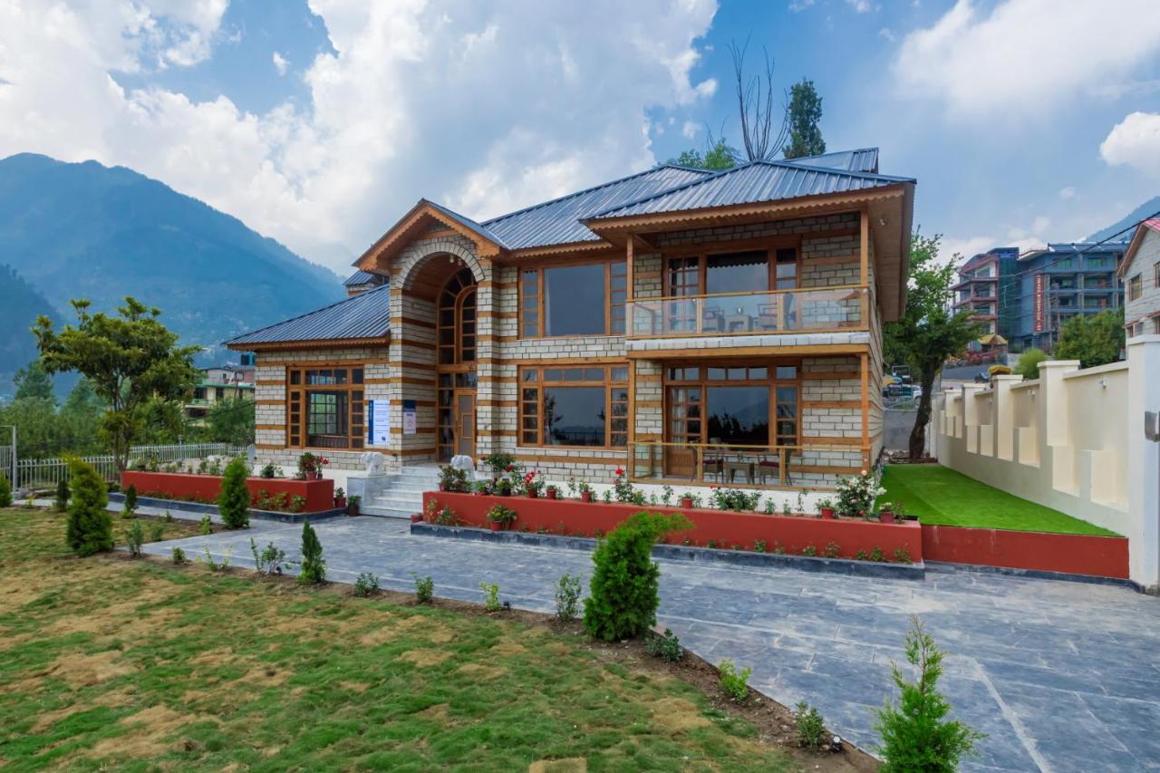 Saffronstays Monarch Manor, - Regal Mansion Homestay Manali (Himachal Pradesh)